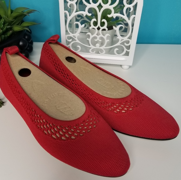 Red Flats for Women - Picture 8 of 9